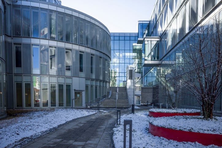 winter-day-office-building